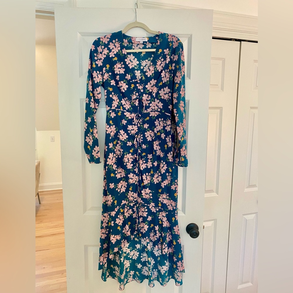 INTERMIX Ladies dress Sz 4